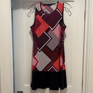 Tommy Hilfiger size 10 geometric pattern